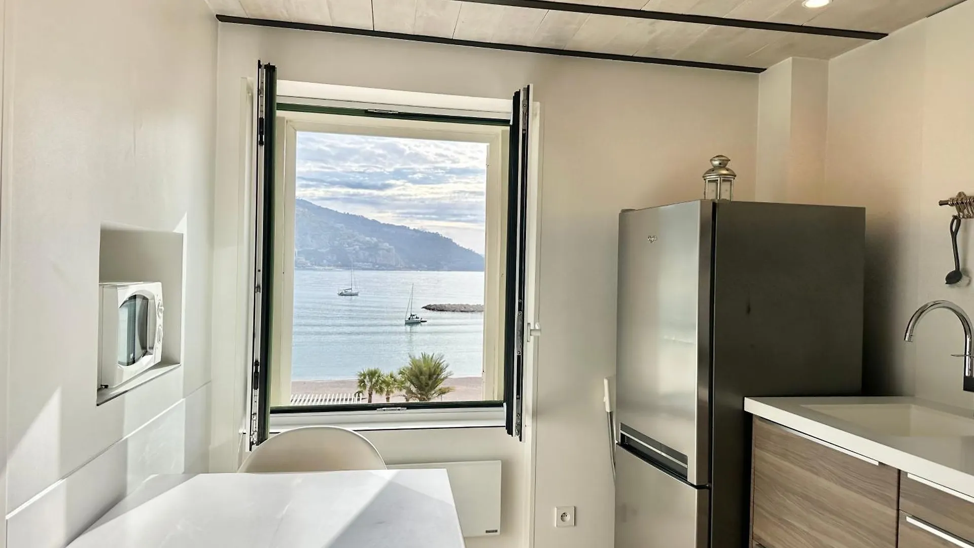 Longue 2 Menton Apartment 0*,  France